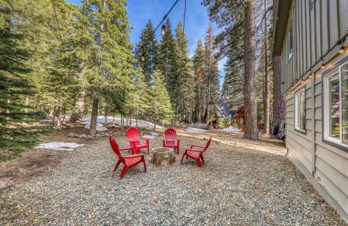 Tahoe City House | 3BD Retreat - 5 Min to Beach Trails & Town
