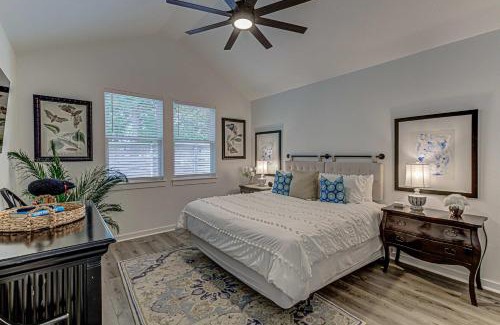 Cottonwood Shores House | 3BD Retreat for 6 Near Lake LBJ with Fire Pit & Patio