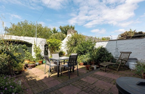 Beccles House | 3BD Victorian Townhouse Near Norfolk Broads 4A, 2C