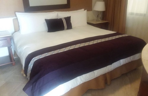 Marina Vallarta Resort | 3BDR A Beach Oceanfront Suite at Vela's Vallarta. Hear the waves; walk to marina