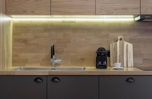 Plaka Apartment | 3bdr Modern Design Bright Interiors in Plaka