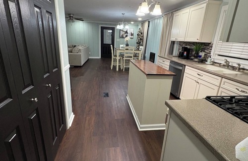Albertville House | 3bed house in Albertville just 3 minutes away from Sand Mountain Amphitheater!