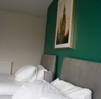 Newark upon Trent Apartment | 3Bed w Parking Contractor Family