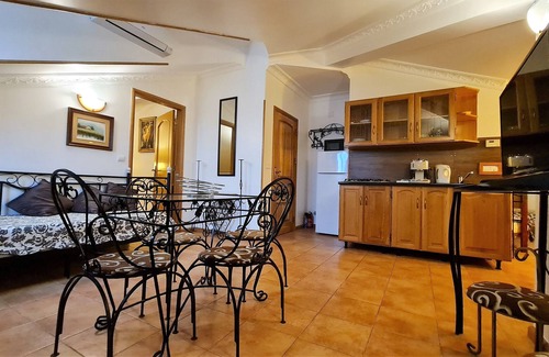 Arnal House | 3Bedroom Penthouse in Luxury Villa 5* (5-8Guests)