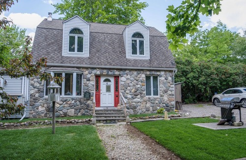 Bar Harbor House | 3Bedroom2Bath CarriageHouse Pet Friendly