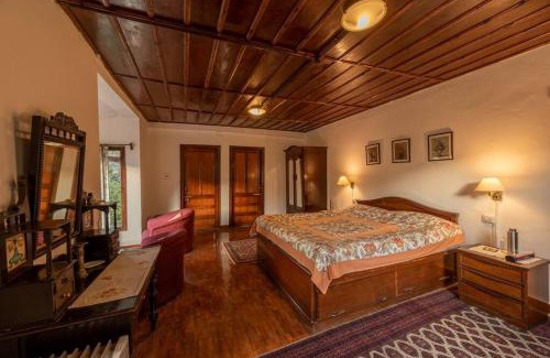 The Mall Road Villa | 3BHK Villa near Company Garden Lyn Eden