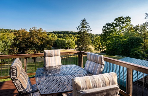 Nashville House | 3BR, 2 BA House, great sunset view, close to town.