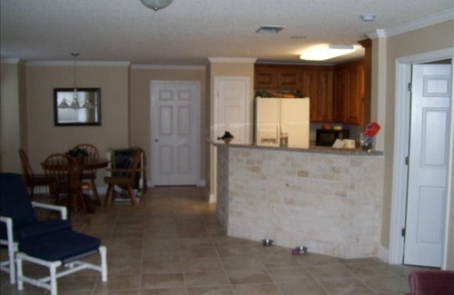 Welaka Condo | 3BR/2BA Condo on the St Johns River-Welaka Resort Living