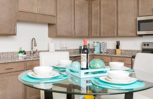Oakdale House | 3Br/2Ba home, Near Whitewater Ctr, Uptown, Airport