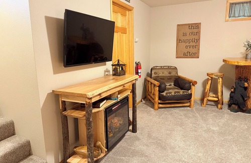 Nekoosa House | 3BR 2BA Log Cabin in Lake Arrowhead-10 min to Sand Valley Golf