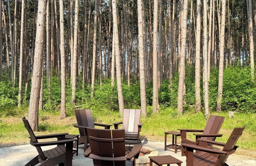 Nekoosa House | 3BR 2BA Log Cabin in Lake Arrowhead-10 min to Sand Valley Golf
