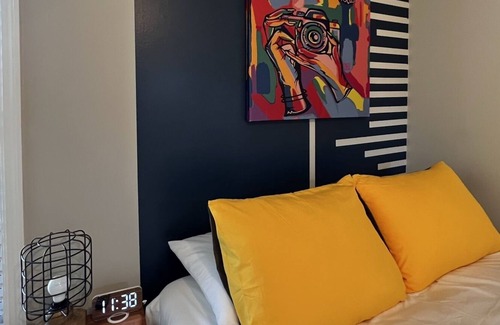 Fayetteville House | 3br 2ba Luxurious and modern designed Indigo rooms.