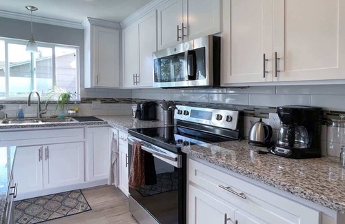 Arden-Arcade House | 3BR/2BA Modern & spacious home close to the River