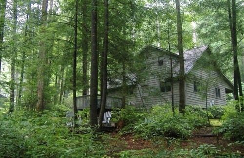 Cashiers Cabin | 3BR/2BA. Mtn Cabin- Cool, Rocky Mtn. Stream. Prime Fall weeks available