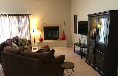 Heritage Hills House | 3BR/2BA Spacious, NE Heights, Excellent mountain views, minutes from downtown