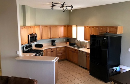 Heritage Hills House | 3BR/2BA Spacious, NE Heights, Excellent mountain views, minutes from downtown