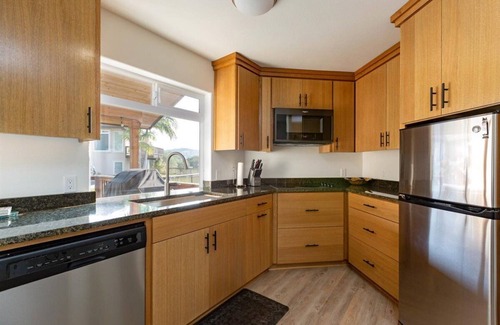Arroyo Grande House | 3BR/4 Beds Resort Feel w/Pool, Spa, & Backyard. 5 Mins to Beach. Pet-Friendly!