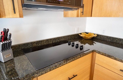 Arroyo Grande House | 3BR/4 Beds Resort Feel w/Pool, Spa, & Backyard. 5 Mins to Beach. Pet-Friendly!