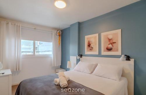Picarras Apartment | 3BR apt near beach w/garage in Piçarras NRA0490