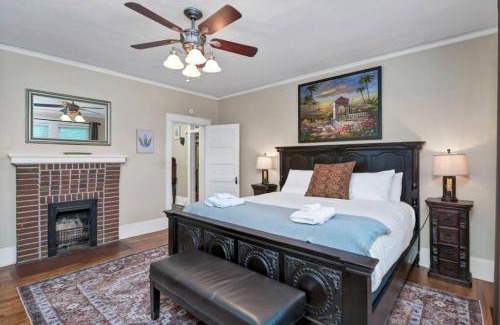 Columbia House | 3BR Brick Cottage-Mins to USC