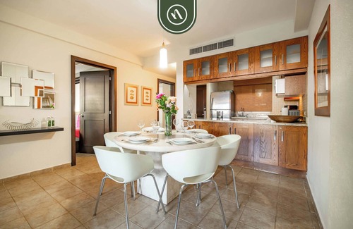 Flamingos Apartment | 3BR Condo in the Krystal Grand Hotel - Beach