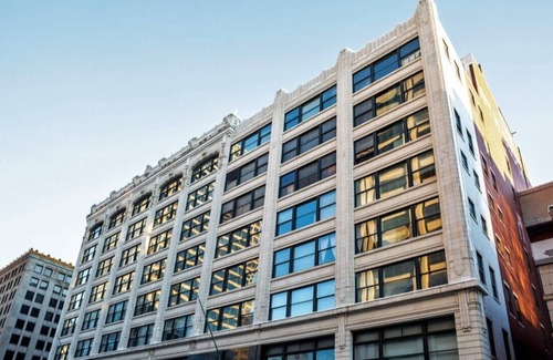 Mile Square Apartment | 3BR CozySuites at The Block