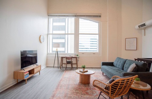 Mile Square Apartment | 3BR CozySuites TheBlock Skybridge Access