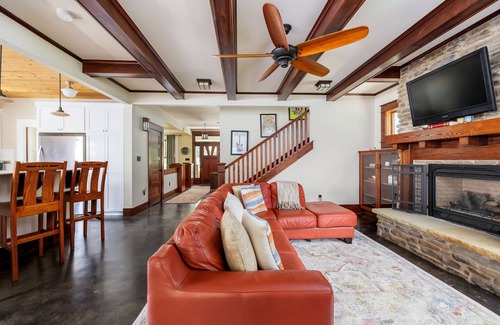 Mueller House | 3BR Craftsman, Mueller Park | The Artisan