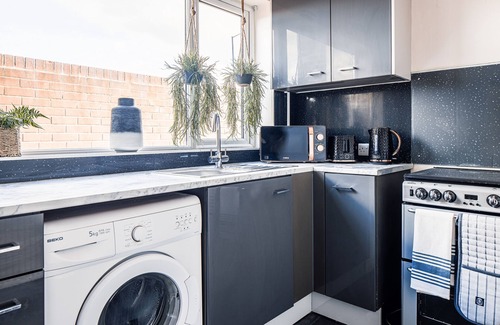 Doncaster House | 3BR*Doncaster*CONTRACTOR*Family*PARKING*Long stays