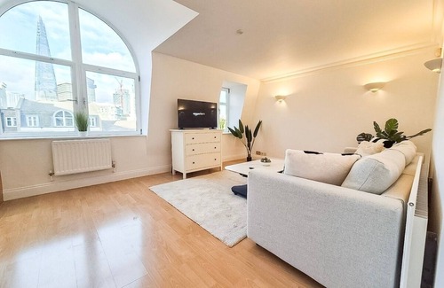 Newington Apartment | 3BR Flat in Borough near The Shard, Bermondsey