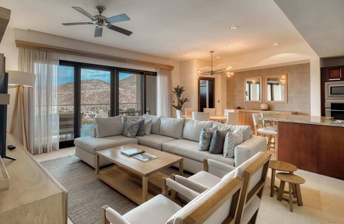 La Paz Apartment | 3BR Golf View & Terrace at Vistamar