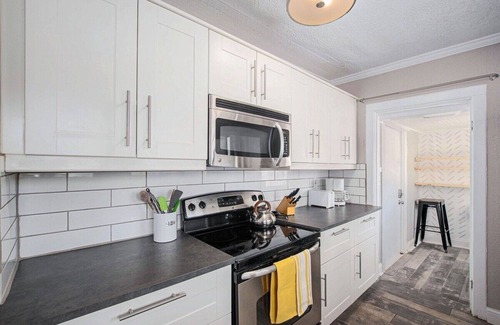 Tower Homes House | 3BR Home in the Heart of Waldo|TrolleyTrail