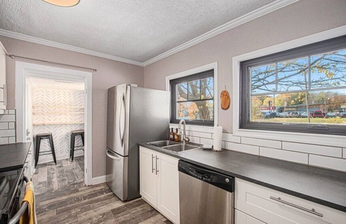 Tower Homes House | 3BR Home in the Heart of Waldo|TrolleyTrail