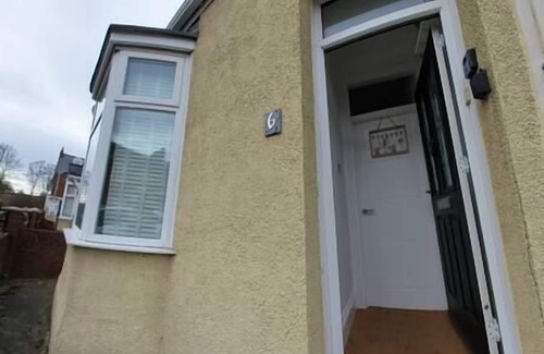 Houghton le Spring House | 3br Ironside Urban Luxe Retreat.