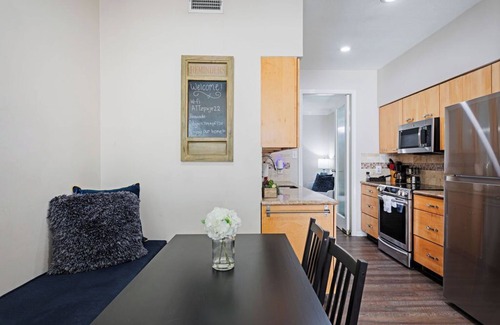 Greenway Plaza-Upper Kirby House | 3BR Luxury Home in the Heart of Upper Kirby!