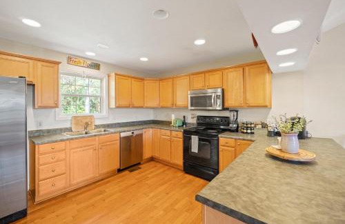 Morganton House | 3BR Nature Retreat Near Lake James and Morganton