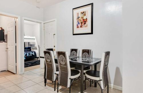Ampere Apartment | 3BR Newark duplex near Downtown & Transit