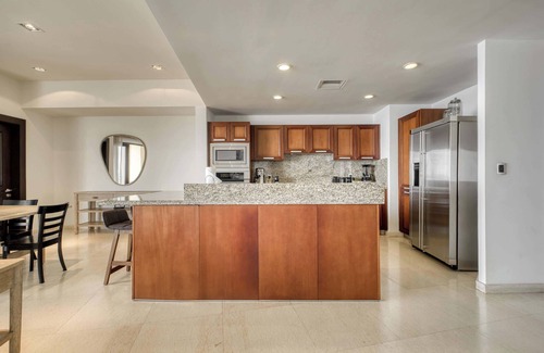 La Paz Apartment | 3BR Ocean View & Terrace at Vistamar
