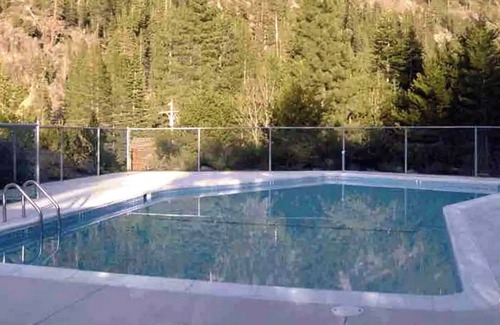 Olympic Valley Condo | 3BR Palisades Tahoe with POOL, Beaches, Hiking, Biking, Fishing & Rafting Nearby