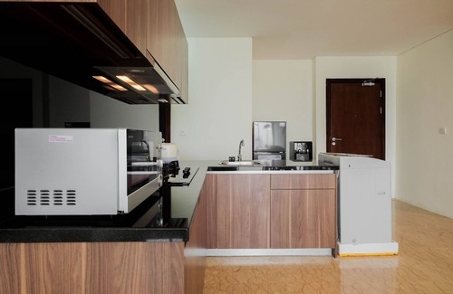 Pancoran Apartment | 3BR Pancoran L'Avenue Comfy Apartment