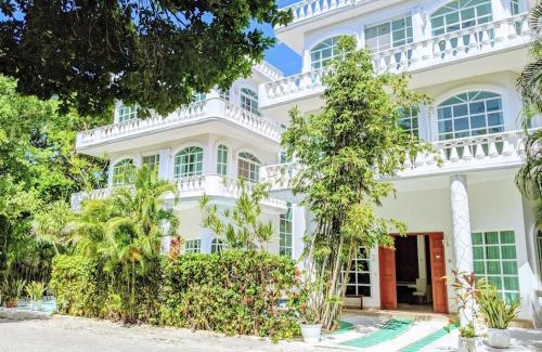 Playacar Fase I Apartment | 3br PHouse Rooftop terrace with plunge pool and ocean view walk to beach 5th ave and Cozumel Ferry