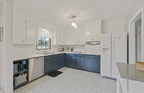 Durham House | 3BR Ranch in Durham S