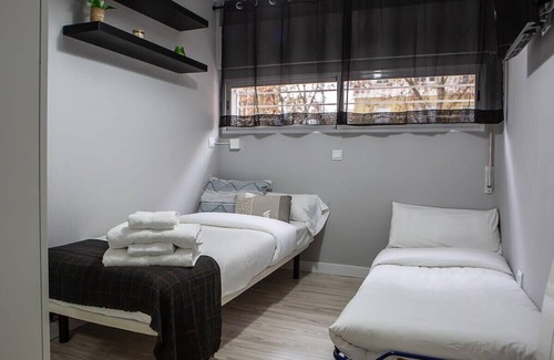 Fuencarral Apartment | 3BR Residence Near Fuencarral