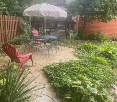 Cleveland House | 3BR Retreat Pets Welcome Wi-Fi