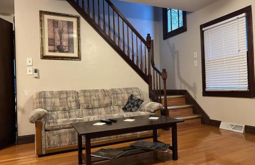 Cleveland House | 3BR Retreat Pets Welcome Wi-Fi