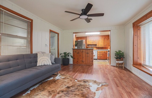 West Meade House | 3BR Retro Hillside Oasis - Conveniently Located to the Best of Nashville!