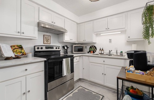 Reynoldsburg House | 3BR SFH made for easy comfy stays