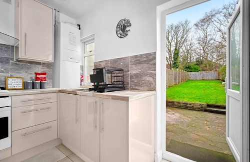 Birmingham House | 3br-sleeps6-parking-familyfriendly-nearastonvilla