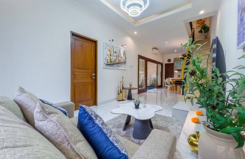 Denpasar Barat Villa | 3BR - Stylish Private Villla in Seminyak Area