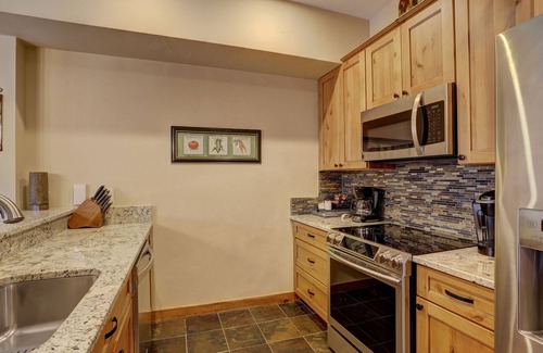 Breckenridge Condo | 3br Sweeping Snowcapped Views + Expansive Balcony - Sleeps 9 3 Bedroom Condo by RedAwning